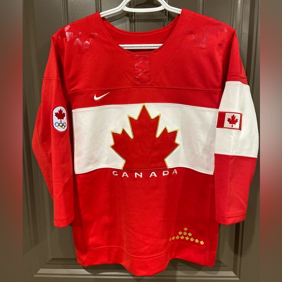 2014 Canada Olympic Hockey Jersey - Youth S/M - Picture 1 of 4